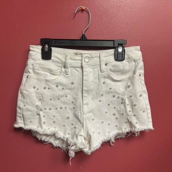 The Unbranded Brand Pants - White Denim Shorts with Pearls